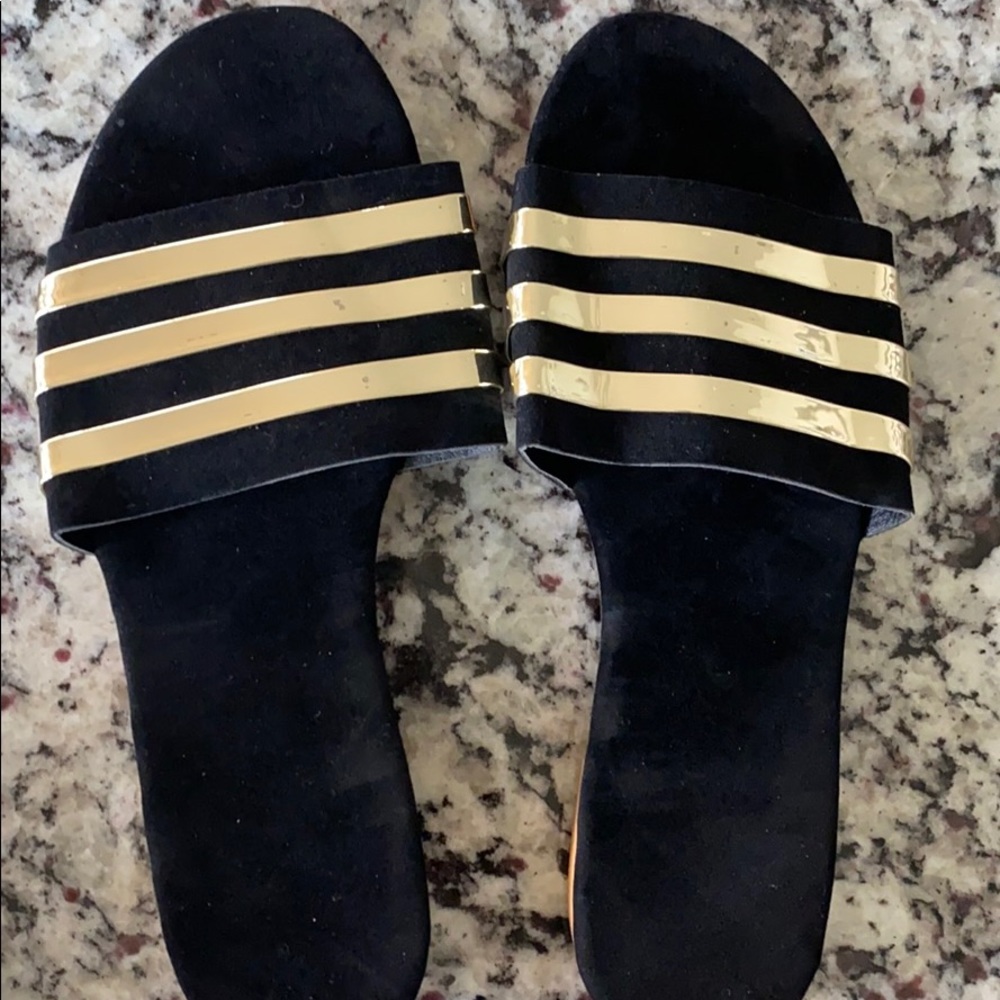 Sandals - Picture 3 of 7